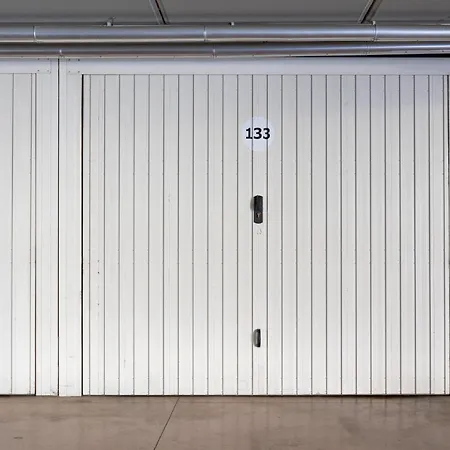 Esclusiva Con Terrazza/ultra Wi-fi/free Park Lägenhet *