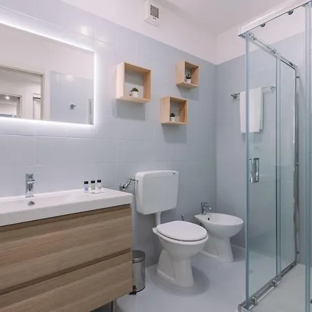 Esclusiva Con Terrazza/ultra Wi-fi/free Park 아파트 *